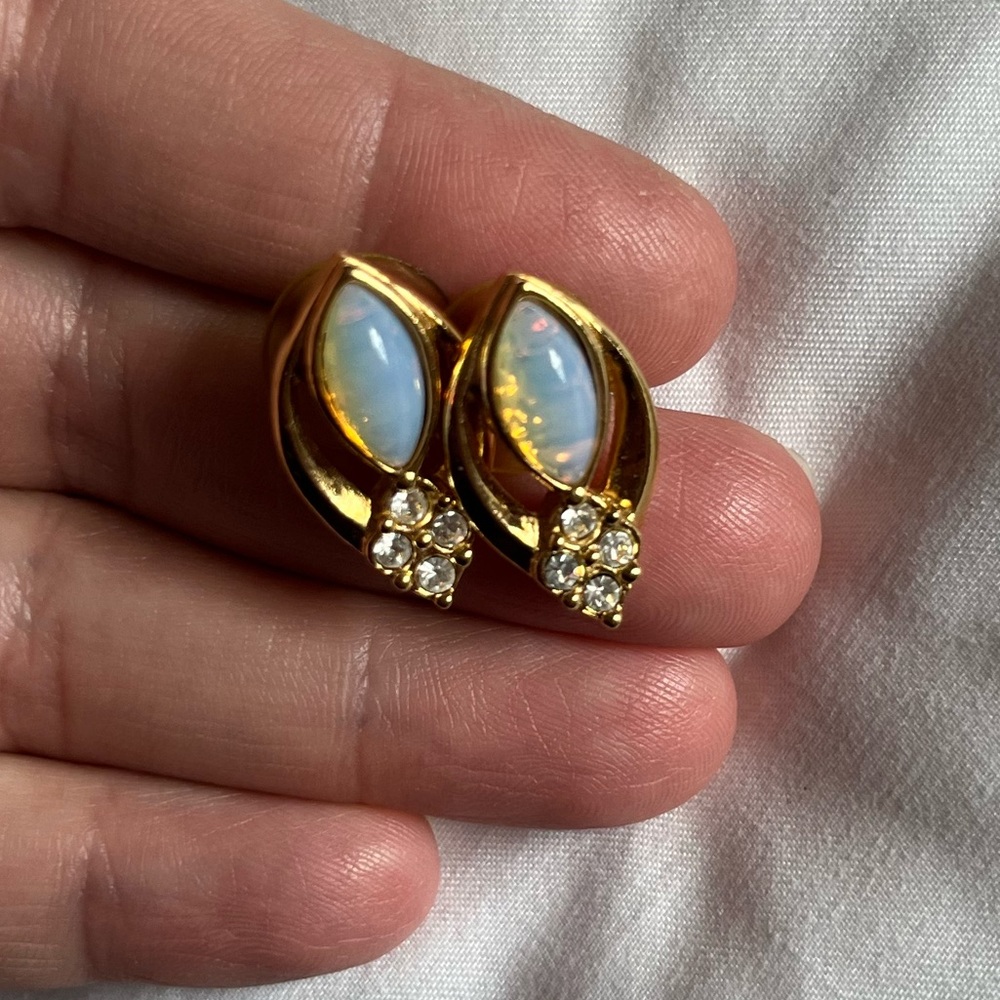 Vintage stud earrings